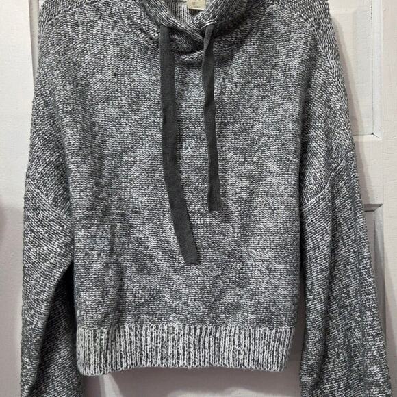 Ruby Moon Hoodie size L. Made out of 90% acrylic 9% nylon and 1% spandex - Picture 3 of 7